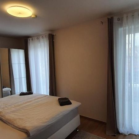 Outletcity Ferienwohnung Wohnung 1 Metzingen  Buitenkant foto