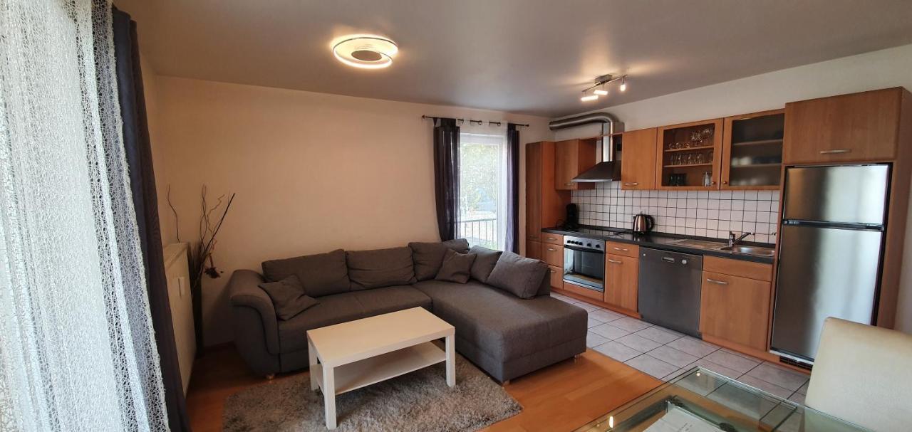 Outletcity Ferienwohnung Wohnung 1 Metzingen  Buitenkant foto