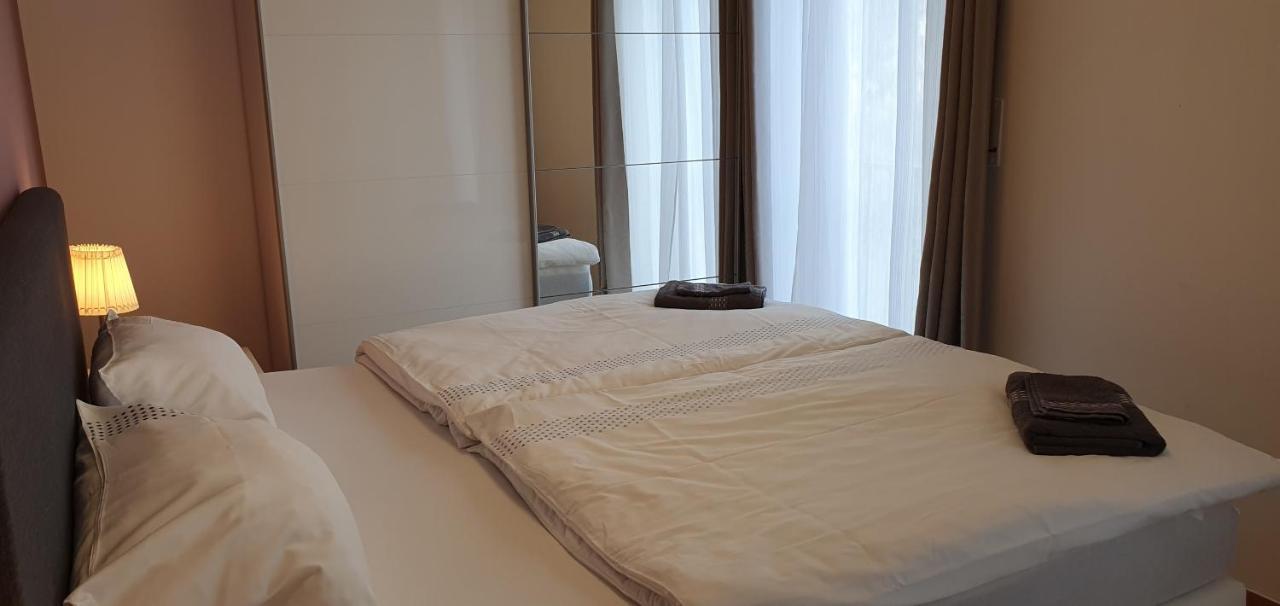 Outletcity Ferienwohnung Wohnung 1 Metzingen  Buitenkant foto