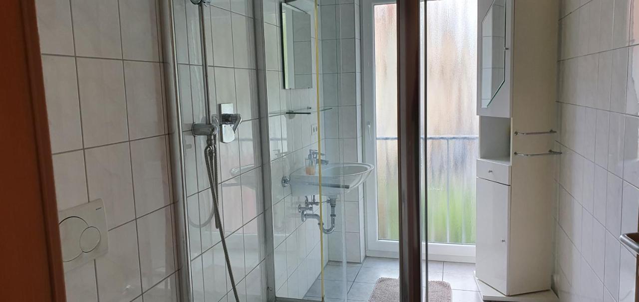 Outletcity Ferienwohnung Wohnung 1 Metzingen  Buitenkant foto